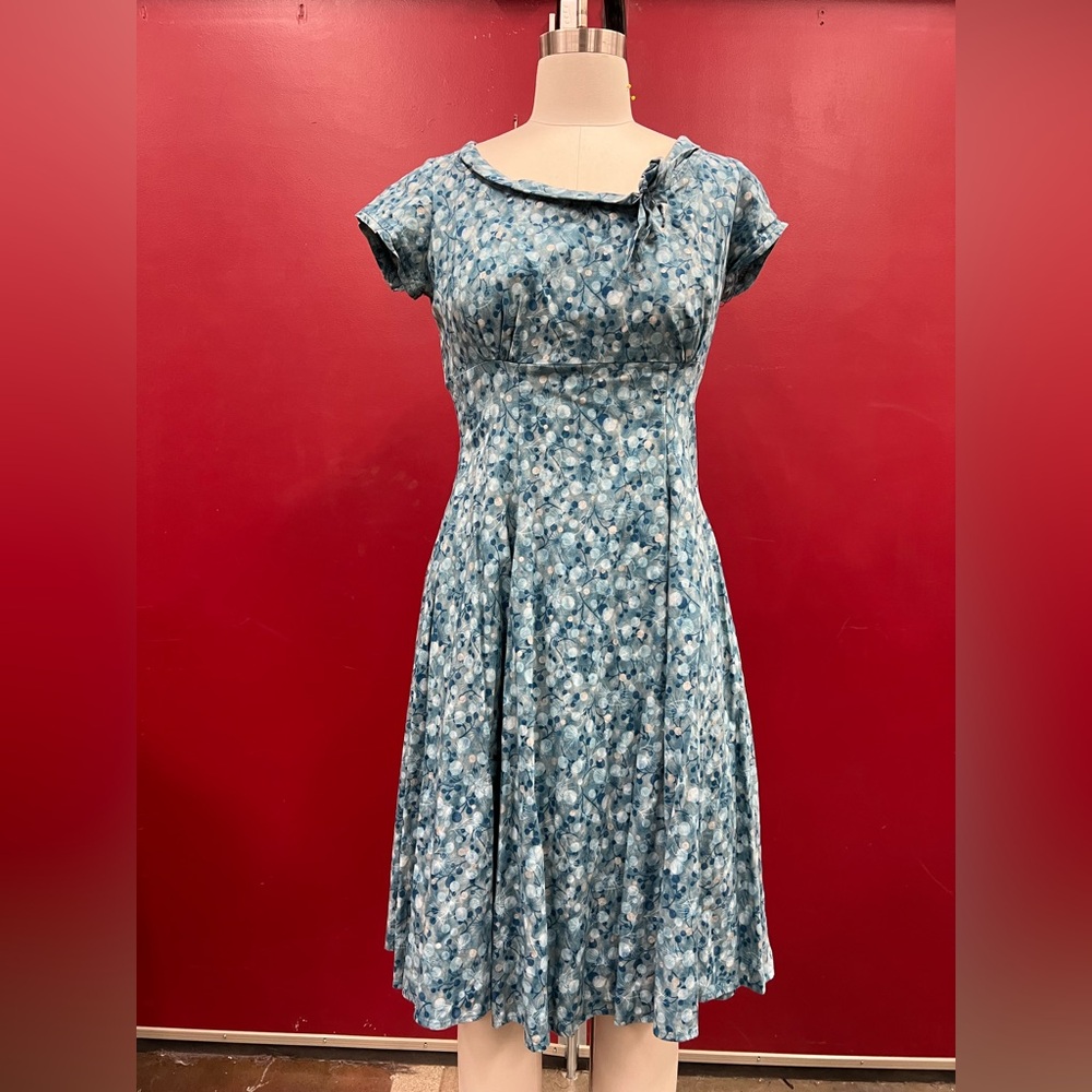 Chic Blue Floral Midi Dress